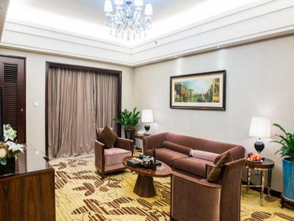 Country Garden Phoenix Hotel Maoming Exterior foto
