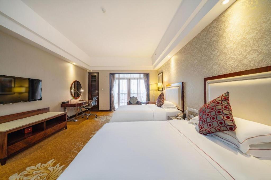 Country Garden Phoenix Hotel Maoming Exterior foto