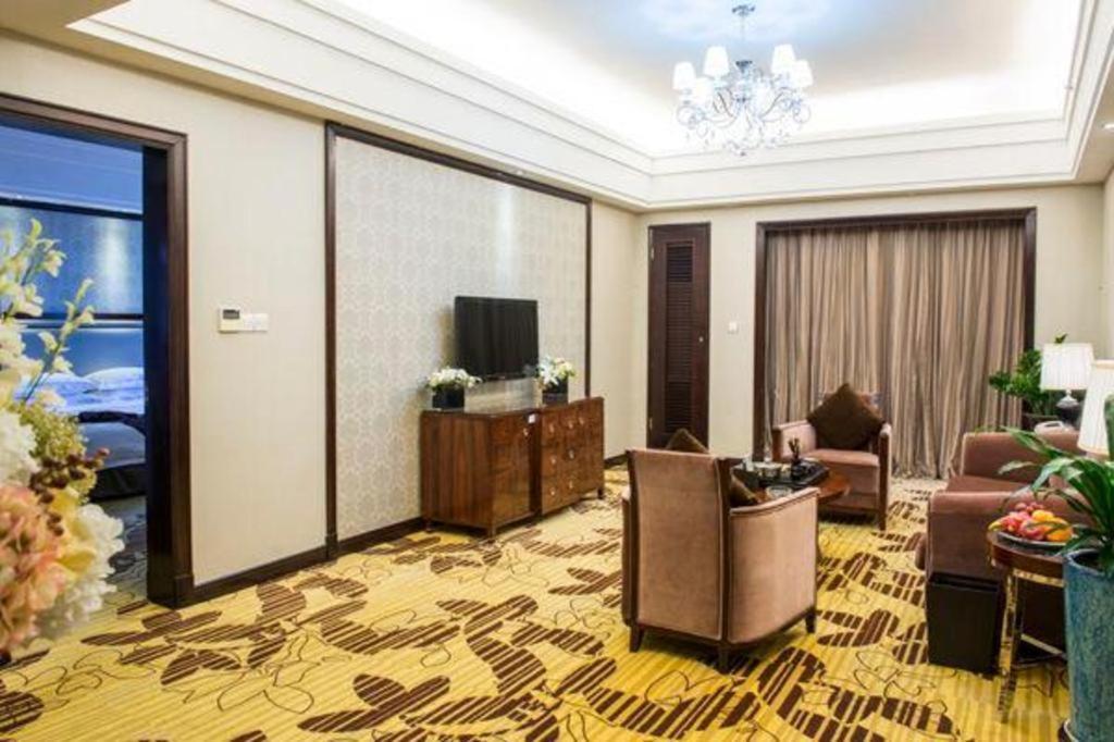 Country Garden Phoenix Hotel Maoming Exterior foto
